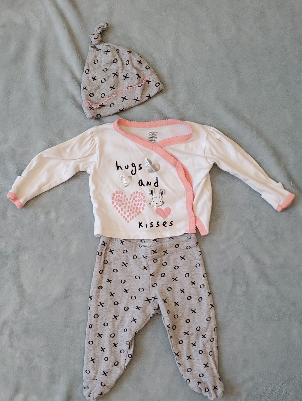 Baby Girls 3-Piece Hugs & Kisses Set White & Gray with Pink Trim Size 0-3 Month